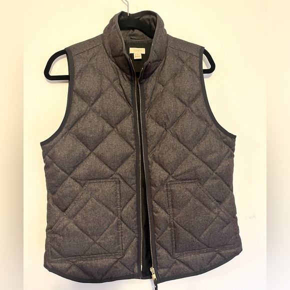 J Crew Gray Quilted  Down Vest - Picture 1 of 3